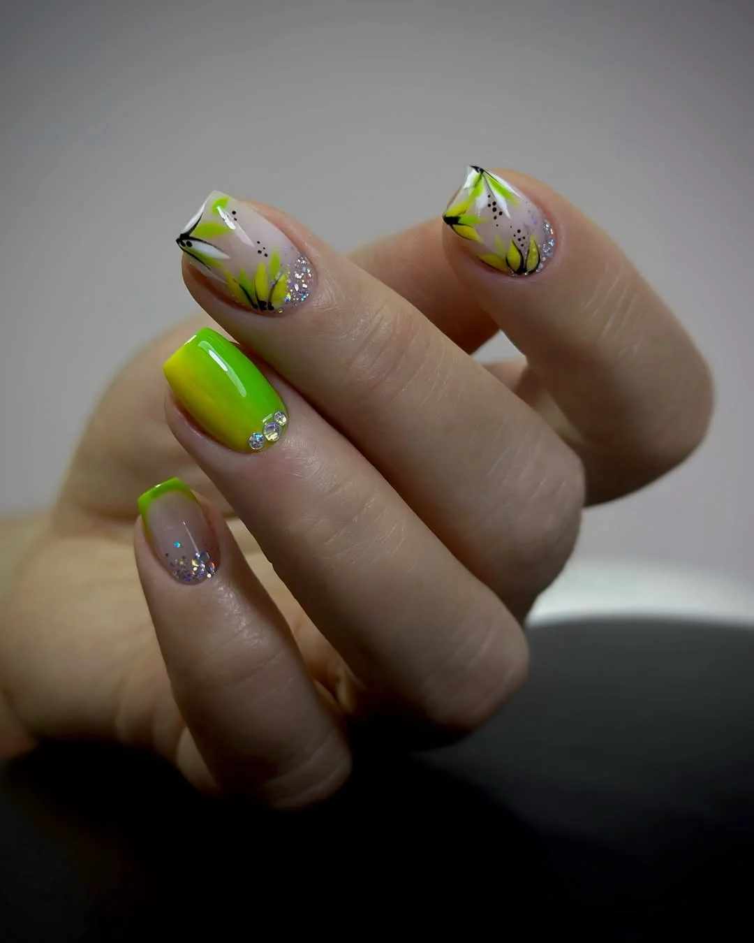 summer gel nails 2026 Neon Floral Accent Nails