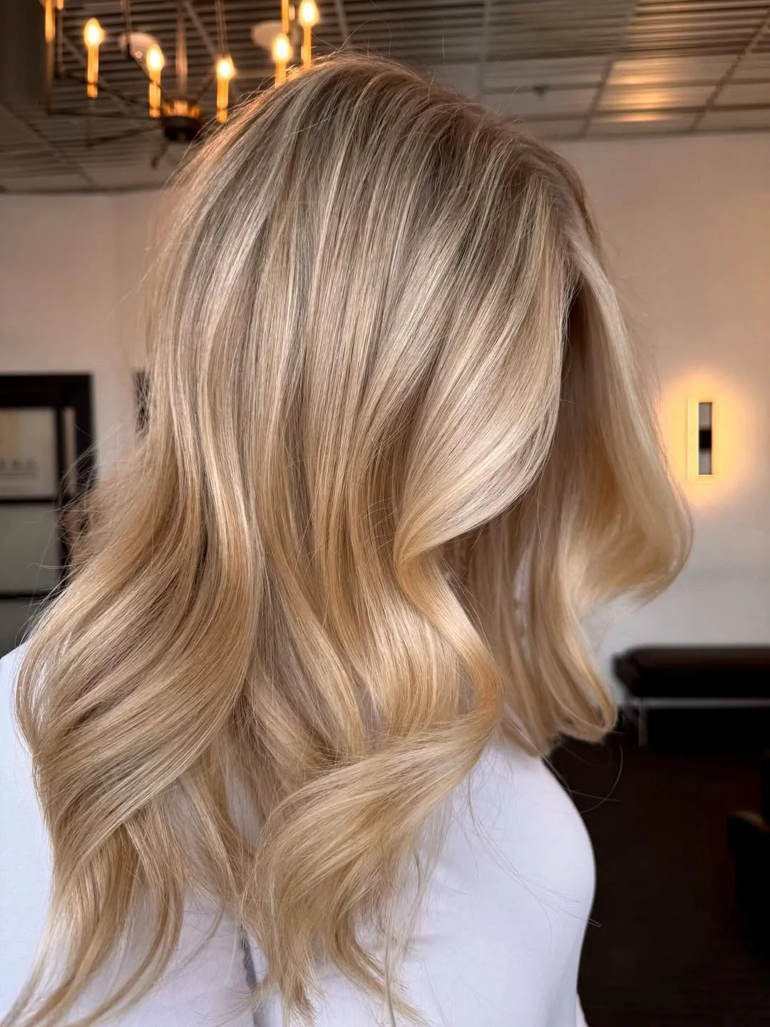 summer honey blonde hair color 2026 Soft Vanilla Honey Waves