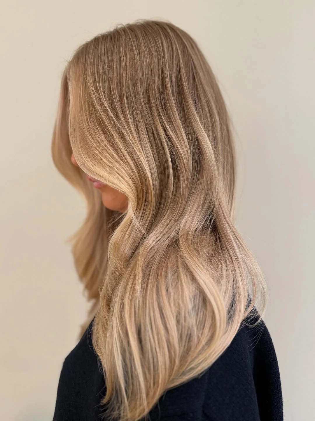 summer honey blonde hair color 2026 Silky Honey Beige Layers