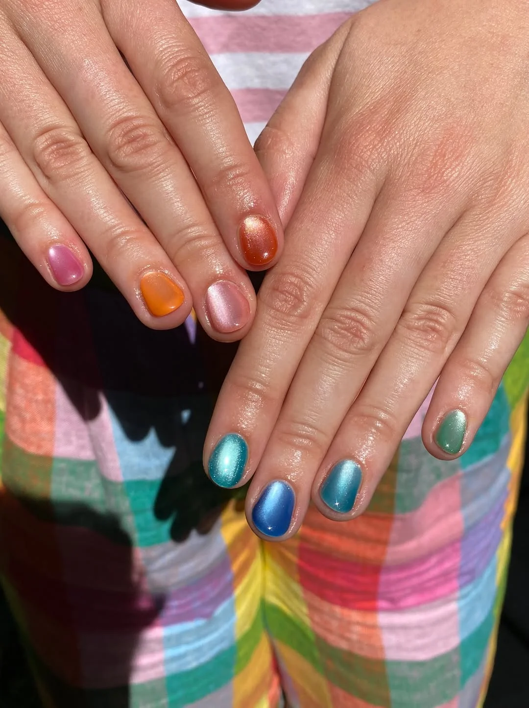 summer manicure color ideas 2026 Rainbow Chrome Aura Nails