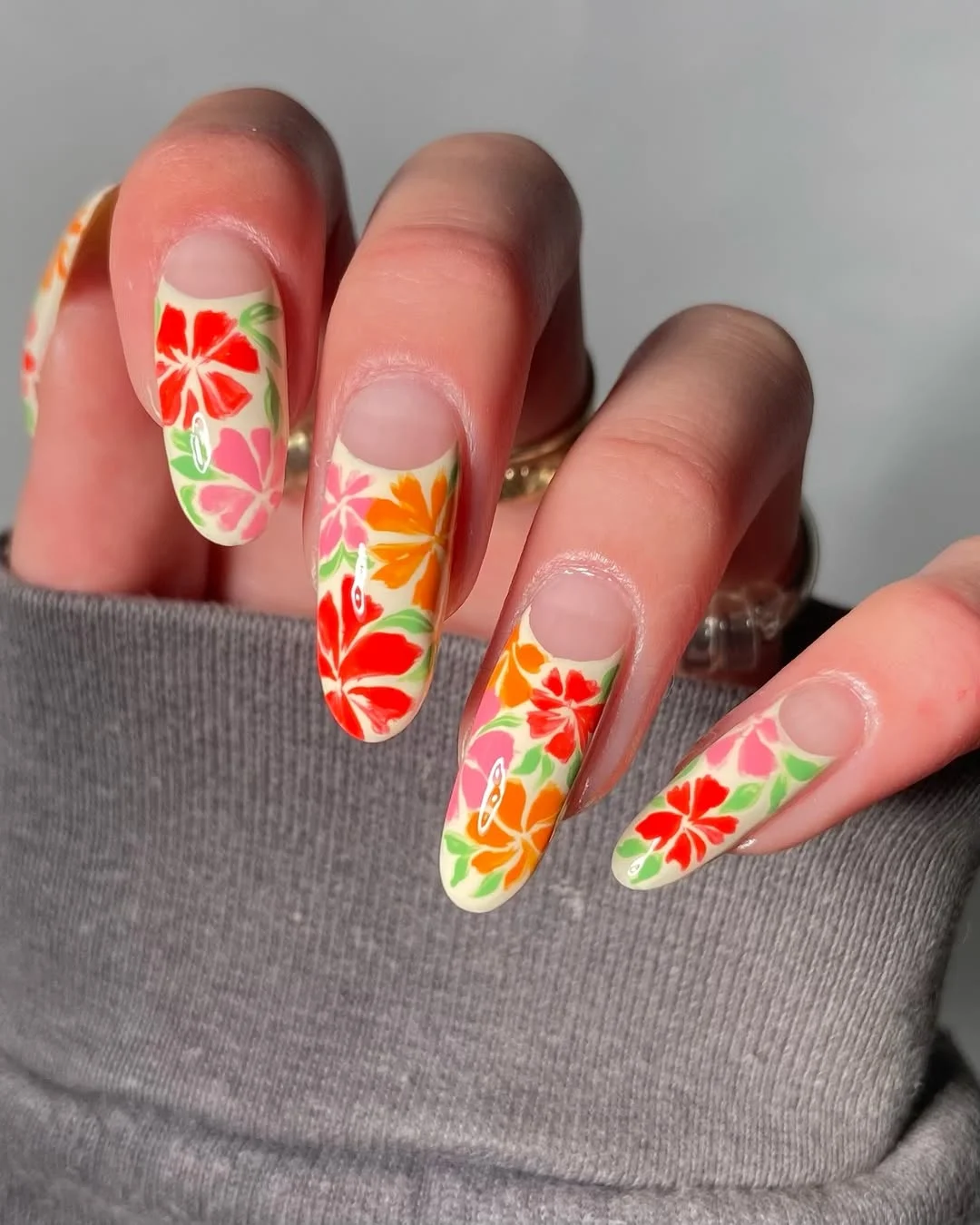 summer nail art 2026 Retro Tropical Flower Nails