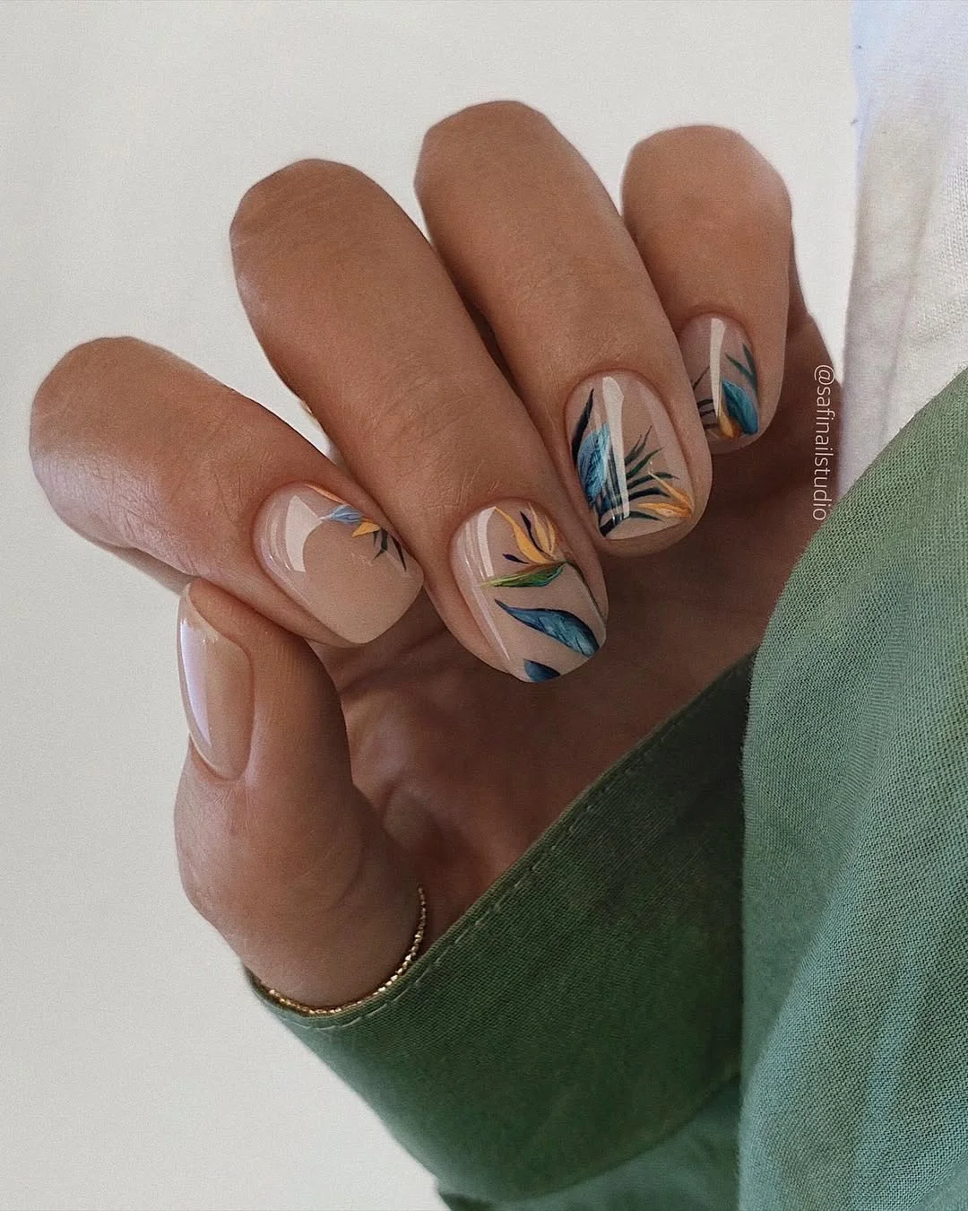 summer nail art ideas 2026 Minimal Tropical Leaf Nails For Short Summer Manicures