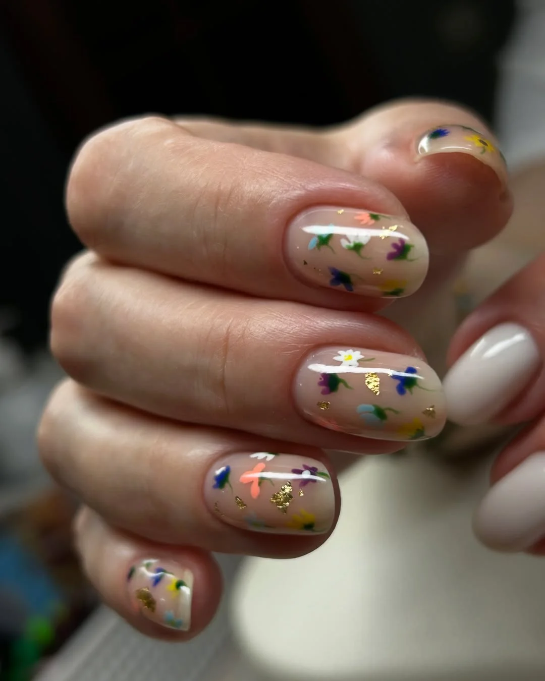summer nail colors 2026 Soft Floral Gold Leaf Nails