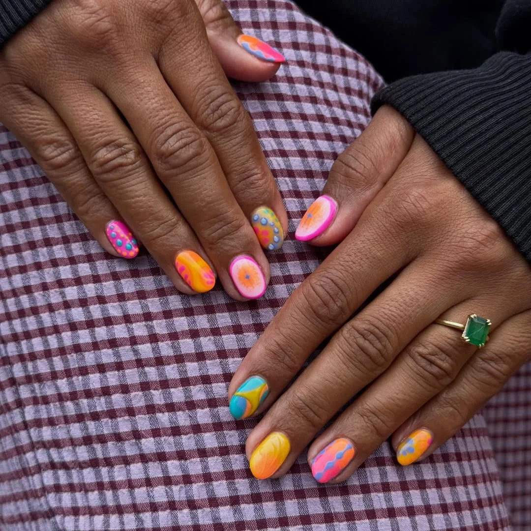 summer nail colours 2026 Bright Retro Swirl Nails