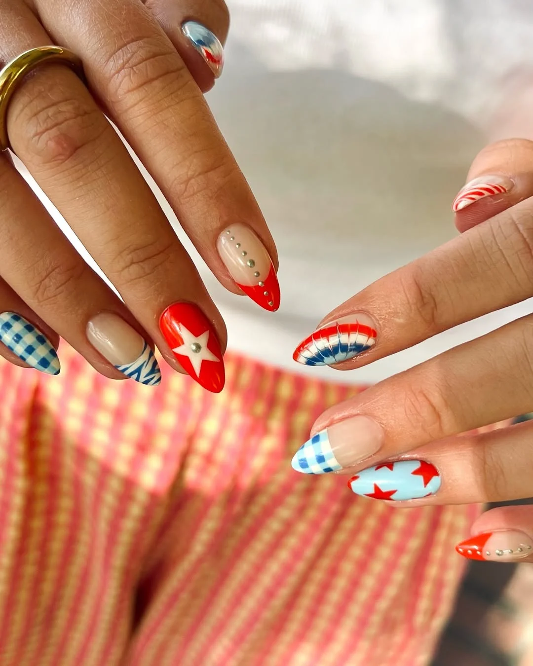 usa nails 2026 Retro Americana Almond Nails With Vintage Stars
