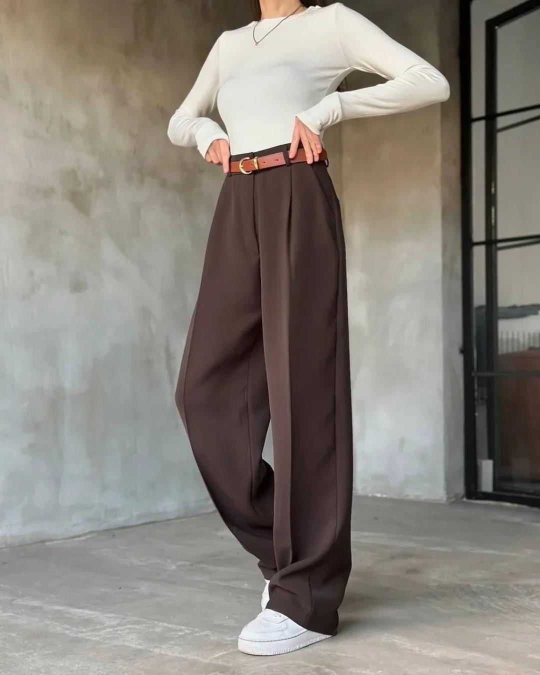 chic fall outfits pants 2026 Relaxed Brown Trousers With Everyday Comfort