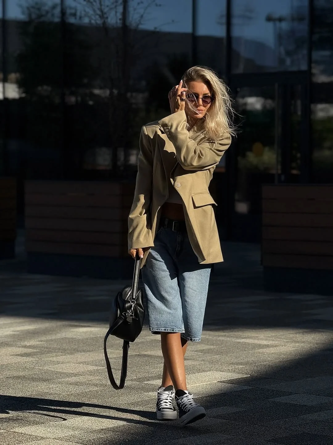 comfy fall outfits 2026 Oversized Blazer And Denim Shorts For Transitional Weather
