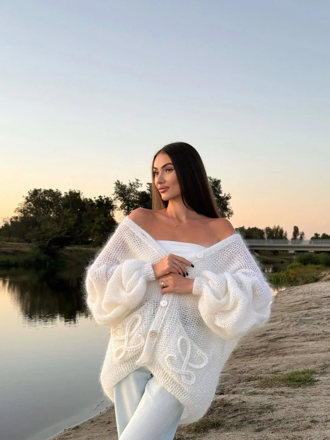 cozy chic fall outfits for 2026 Romantic White Knits for Soft Autumn Evenings