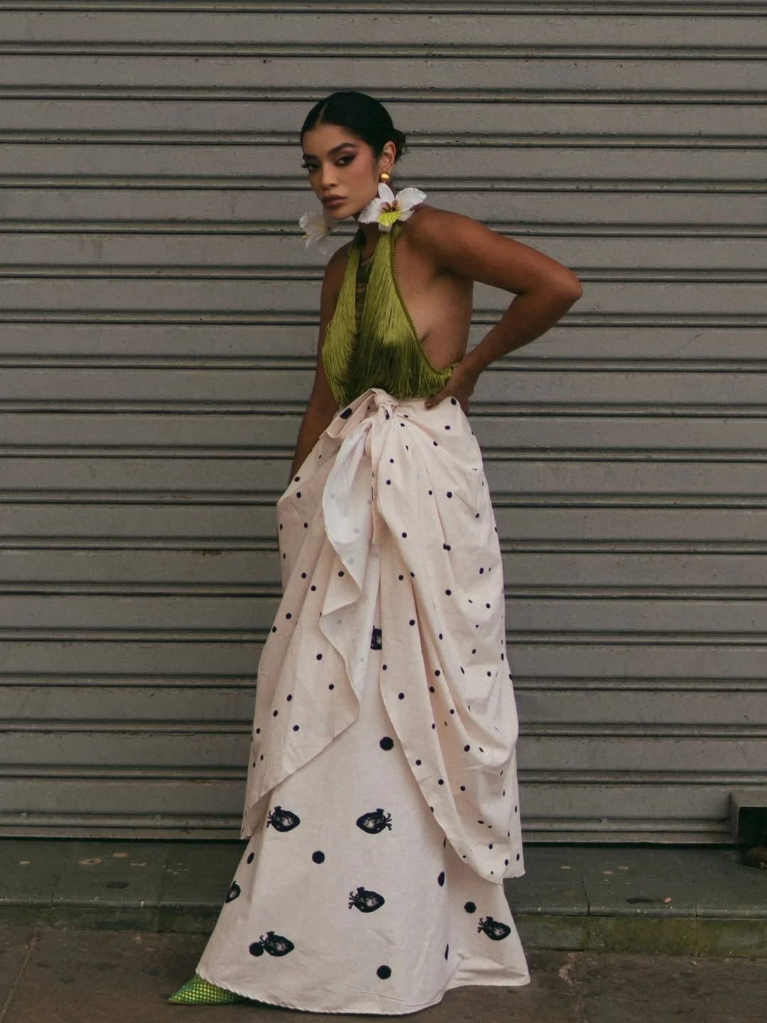 early fall outfits ideas 2026 Artistic Green and Draped Skirt Statement