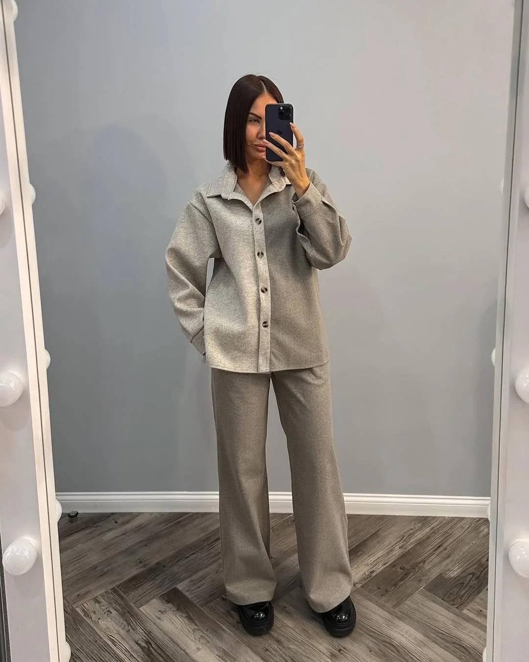elegant fall office outfits 2026 Relaxed Minimalism For The Modern Workplace