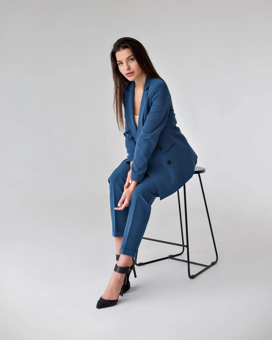 elegant fall office outfits 2026 Deep Blue Suit For Everyday Confidence