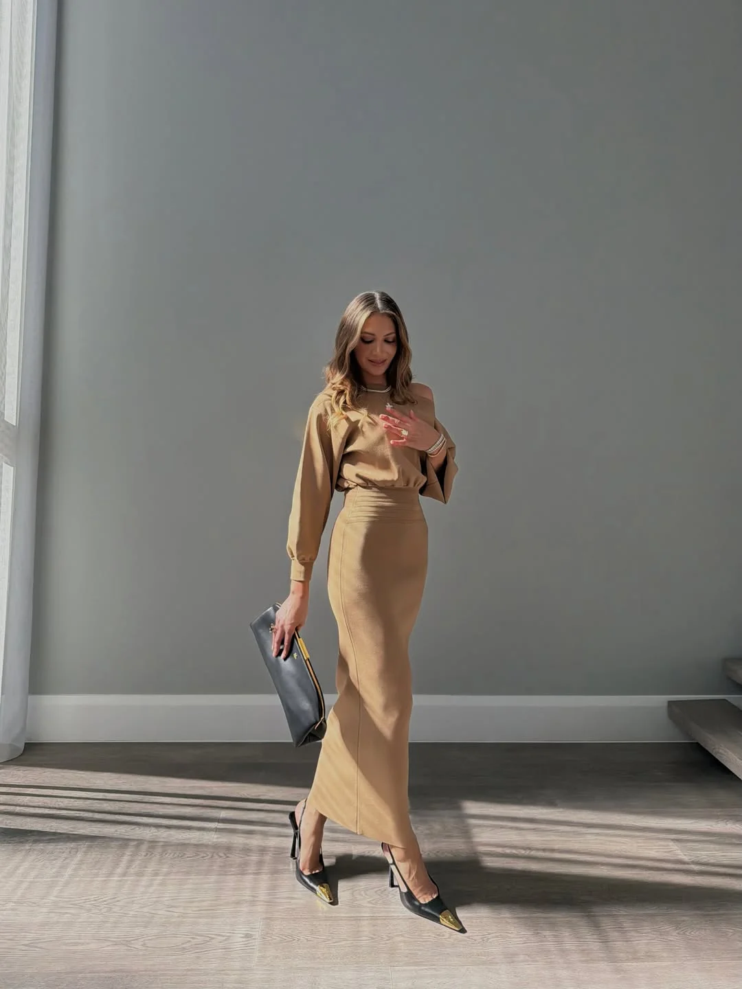Fall Date Night Outfits 2026 Monochrome Camel Elegance For An Evening Date