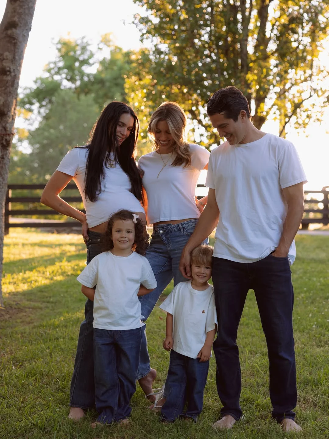 fall family picture outfits 2026 Classic White And Jeans Coordination