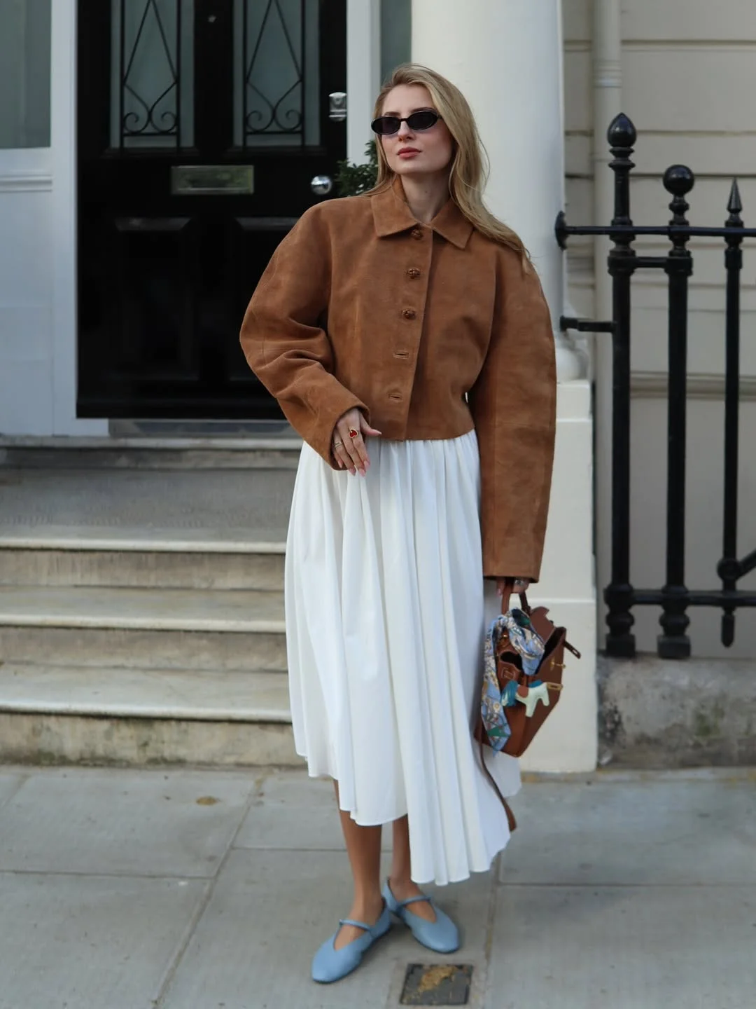 Fall Fashion Outfits 2026 Suede Jackets And Romantic Autumn Contrast