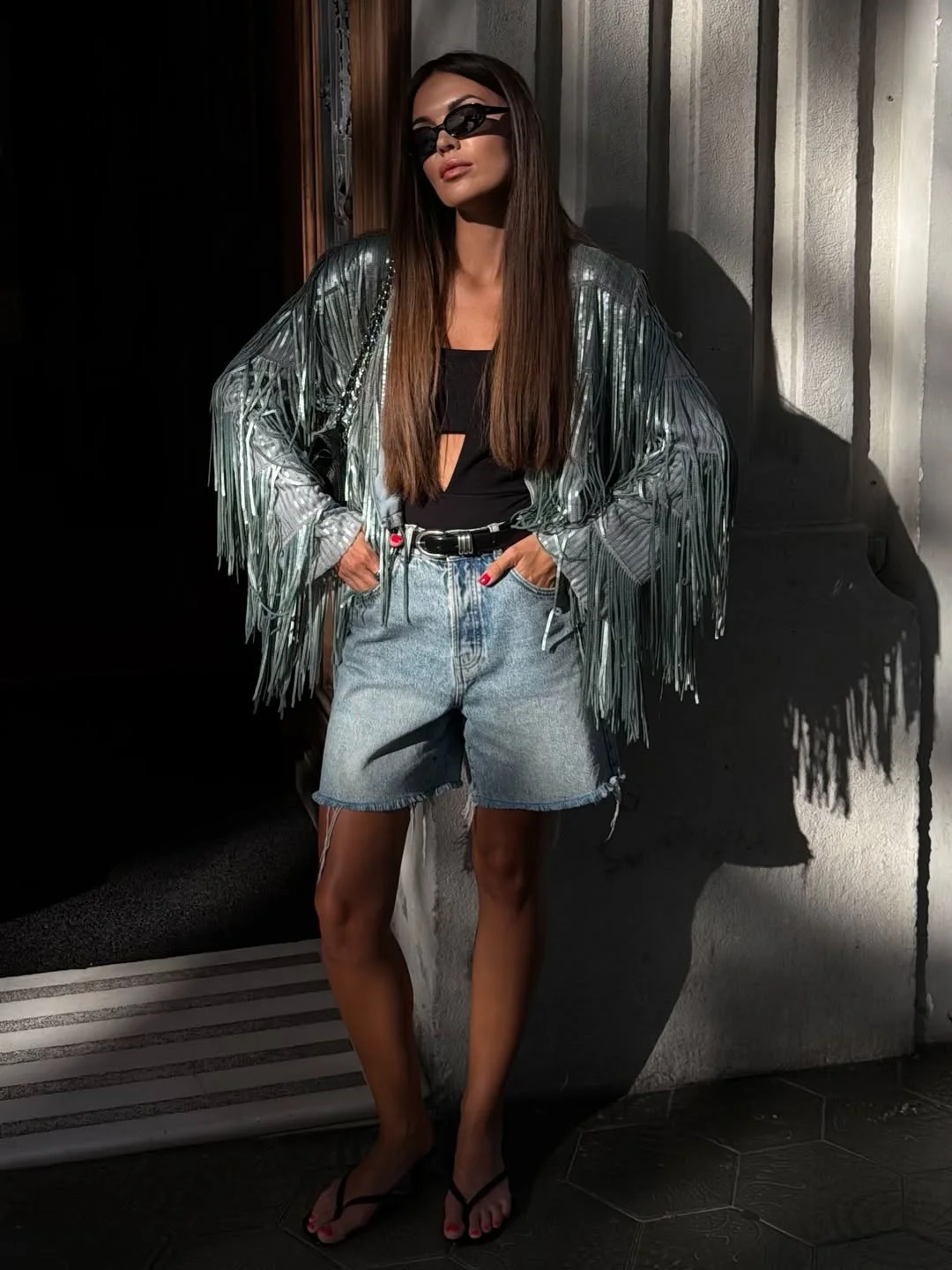 fall going out outfits 2026 Fringe And Denim For A Modern Bar Look