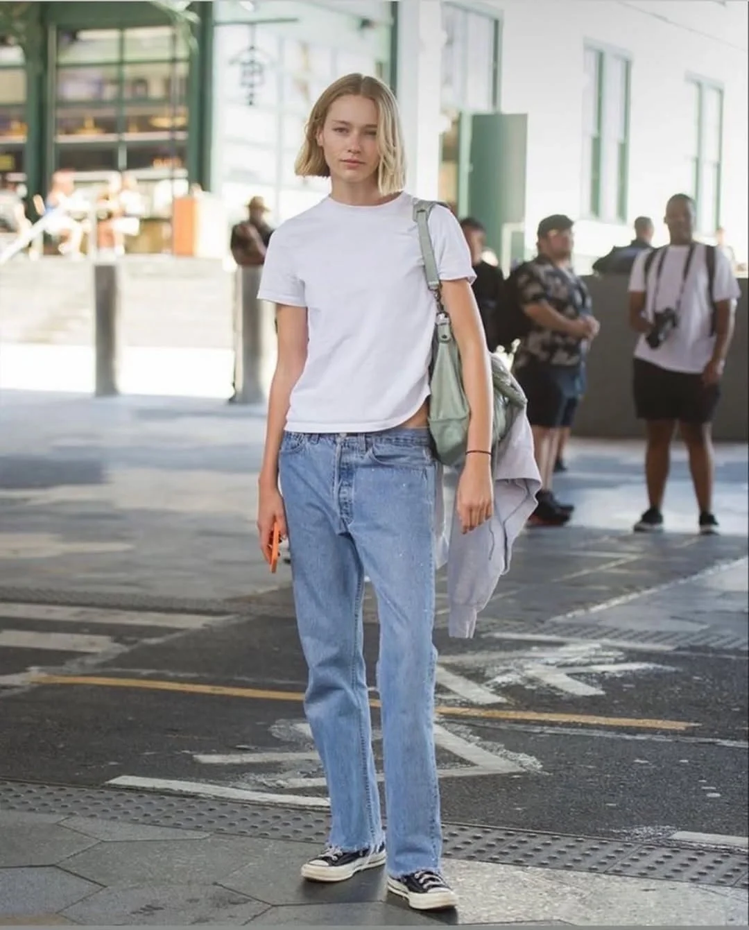 fall mom outfits 2026 The Relaxed White Tee And Vintage Denim Look