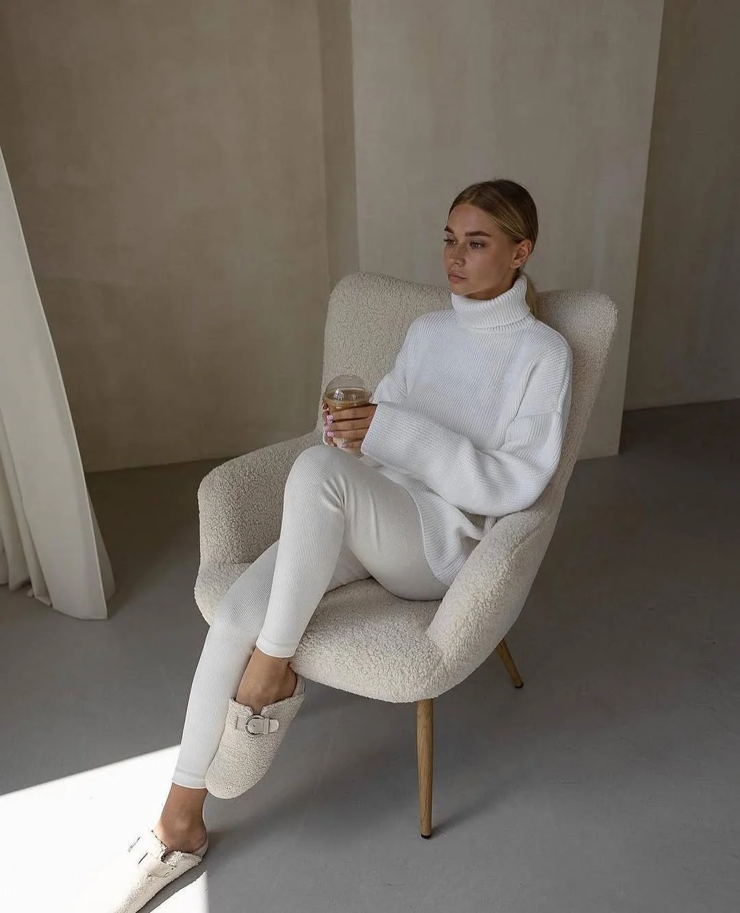 fall outfits ideas 2026 All-White Knit Dressing for a Minimalist Fall Wardrobe