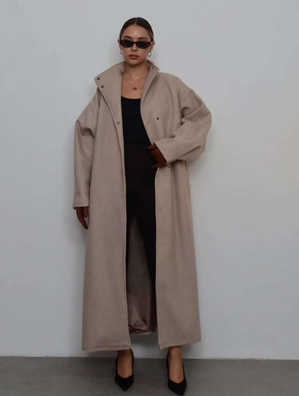 fall outfits with coat 2026 Minimalist Beige Coat for Effortless Elegance