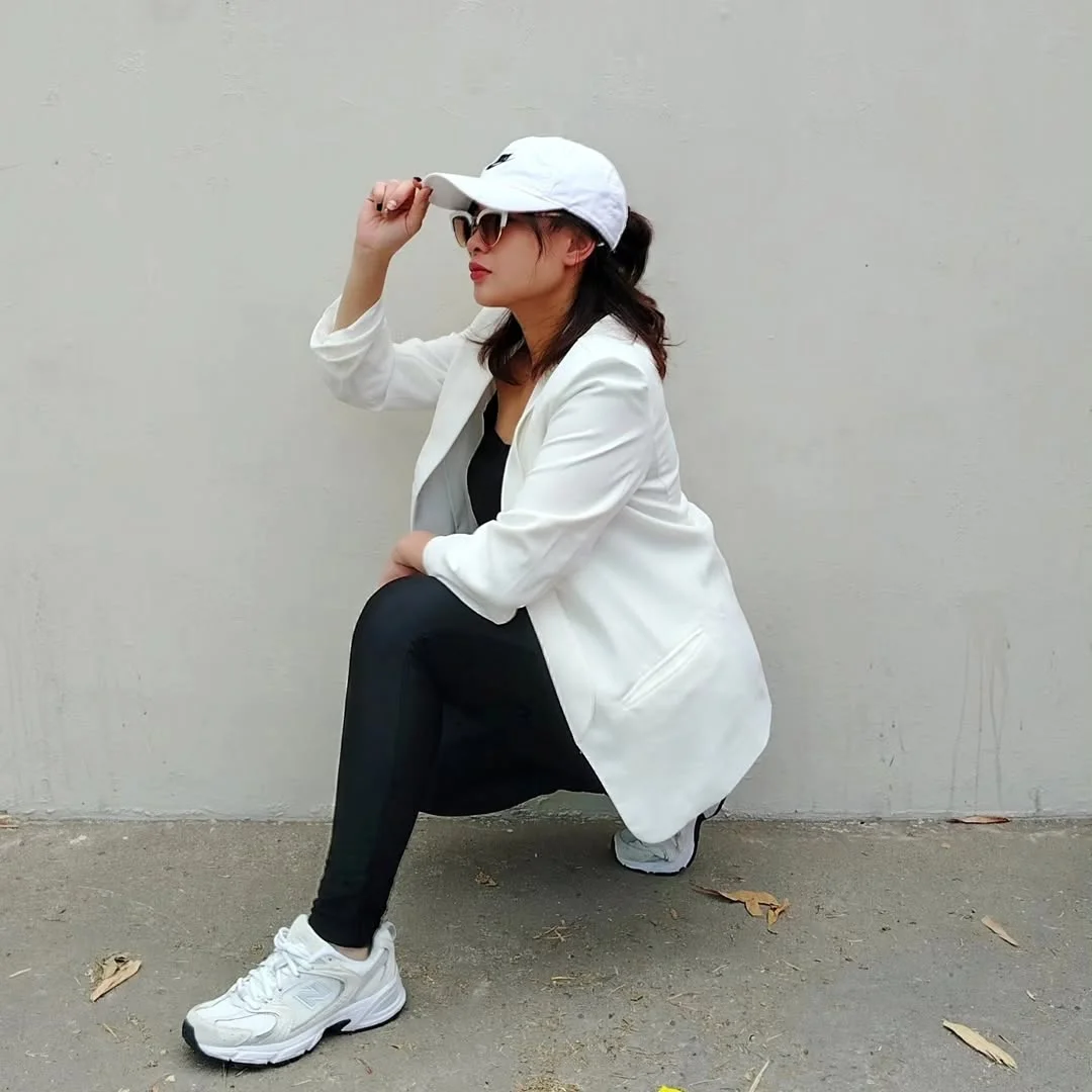 fall outfits with leggings and sneakers 2026 White Blazer Meets Sporty Street Style