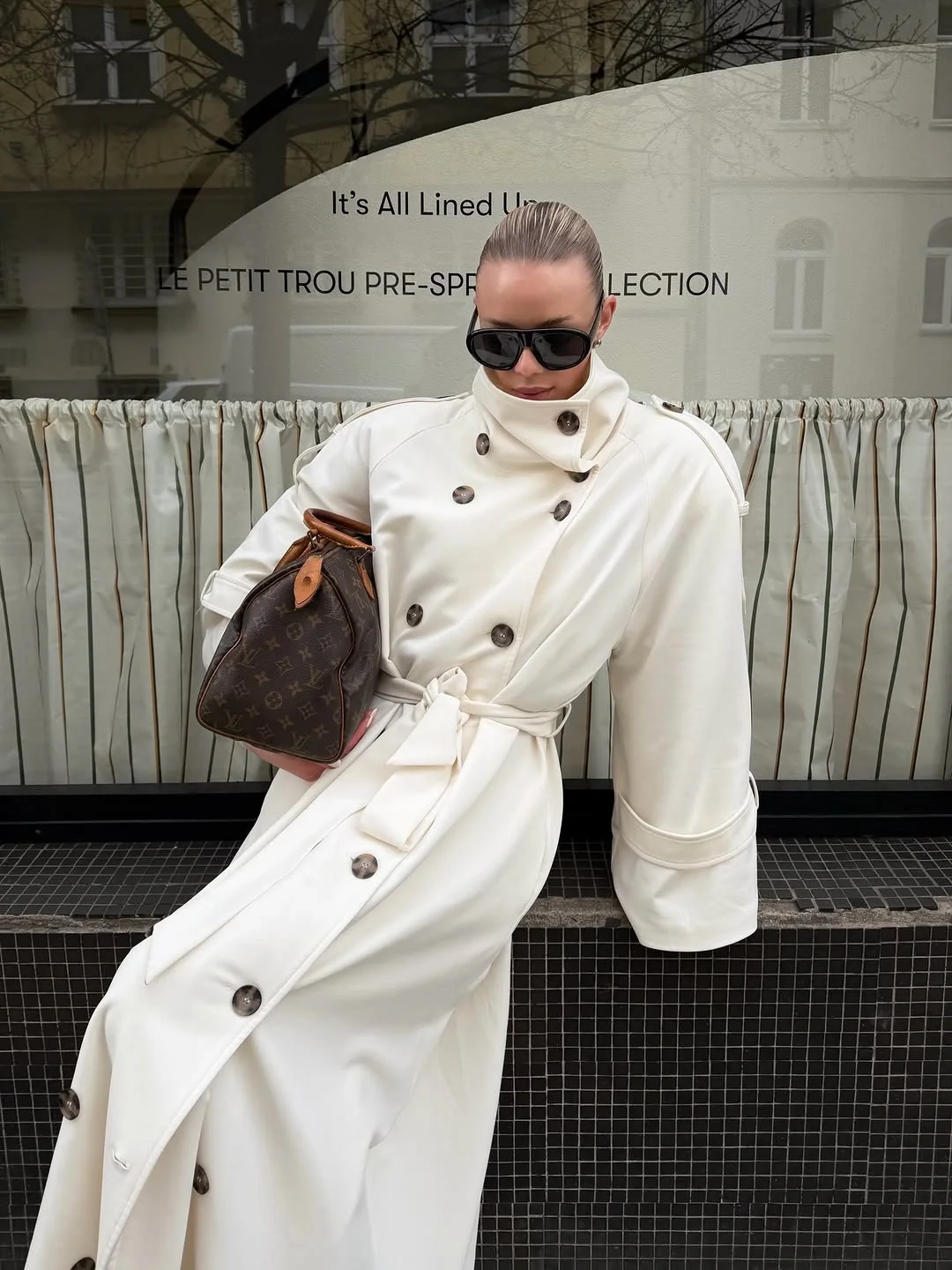 fall travel outfits 2026 Classic Trench Coat Styling For European Autumn