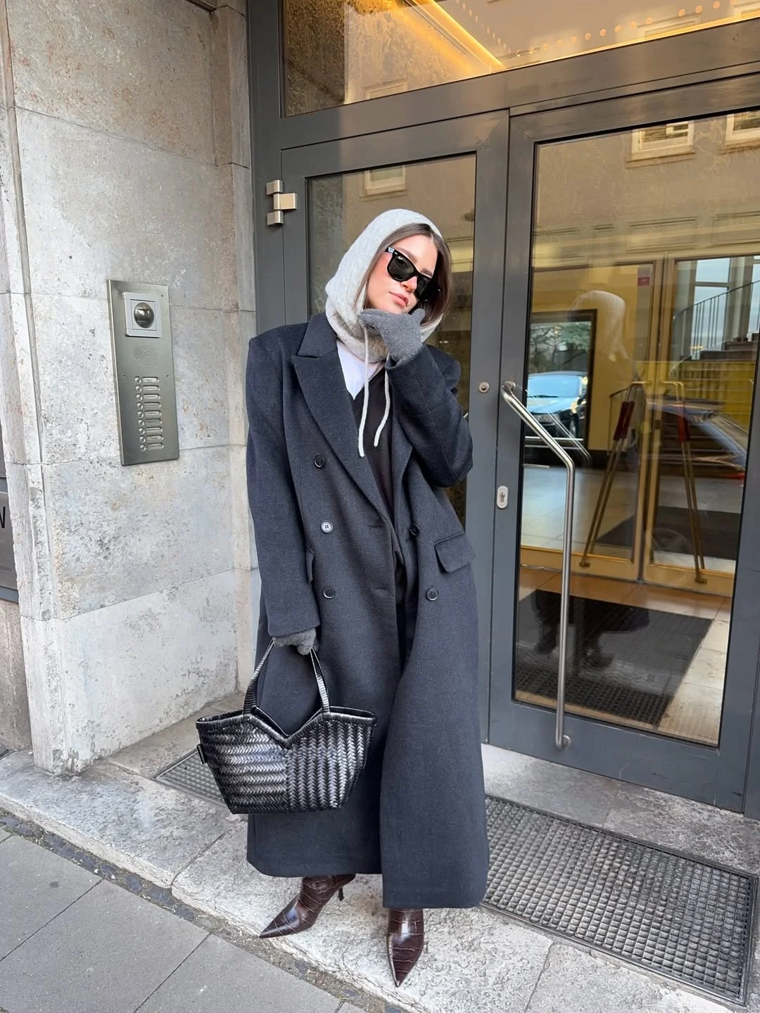 fall travel wardrobe for women 2026 The Oversized Coat That Makes Every Arrival Feel Elegant