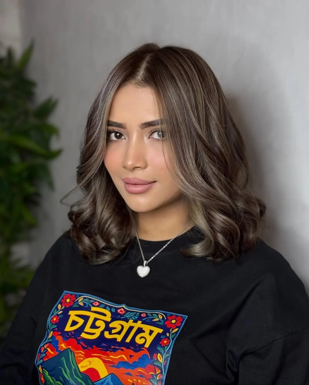 july hair colour ideas 2026 Smoky Mocha Ribbon Highlights