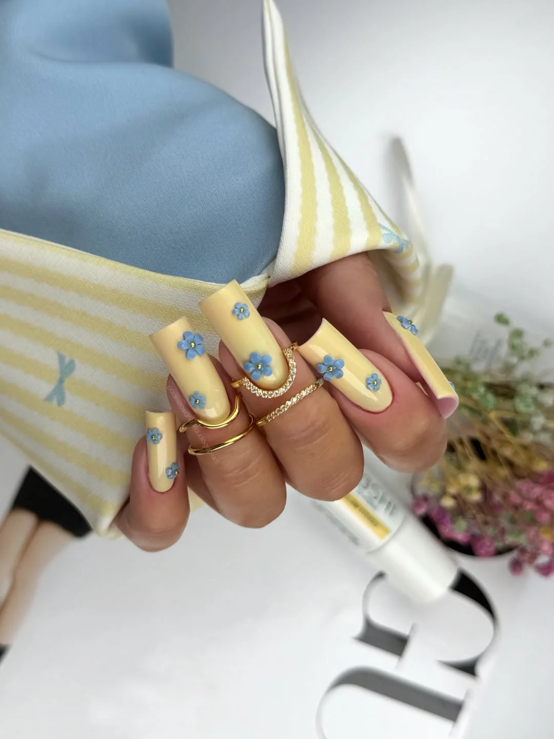 june manicure ideas 2026 Butter Yellow Blooms For Sunny June Days