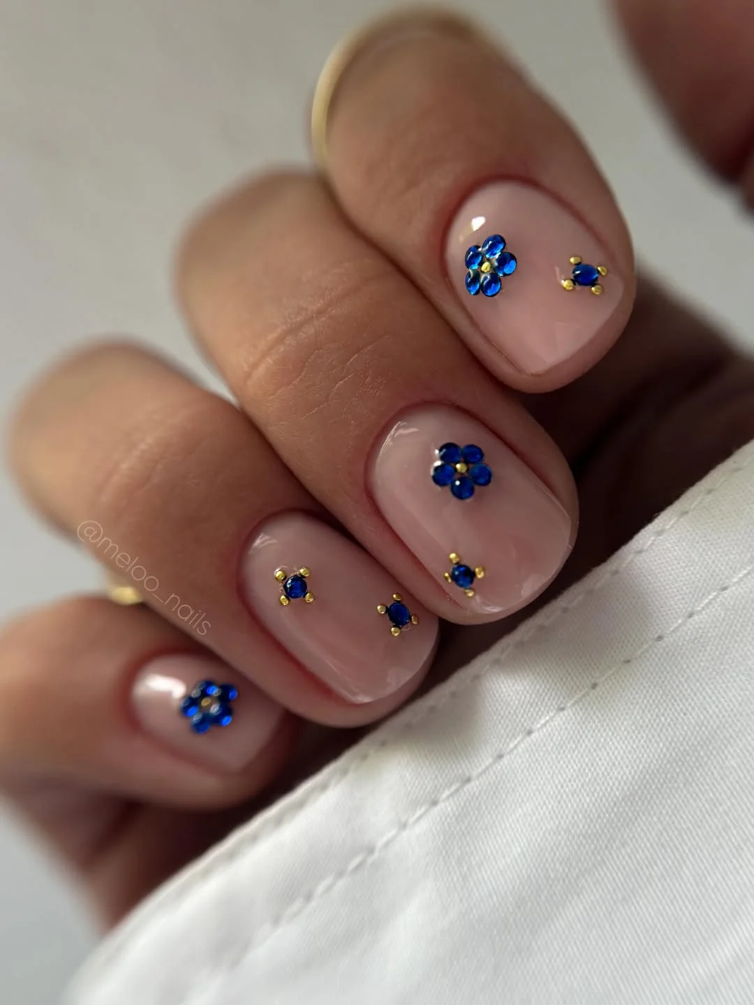 june manicure ideas 2026 Blue Floral Short Nails
