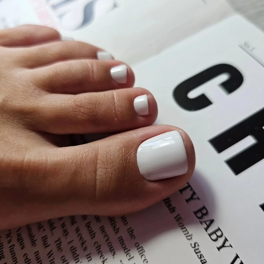 summer pedicure nail art 2026 Fresh White Minimalist Toenails