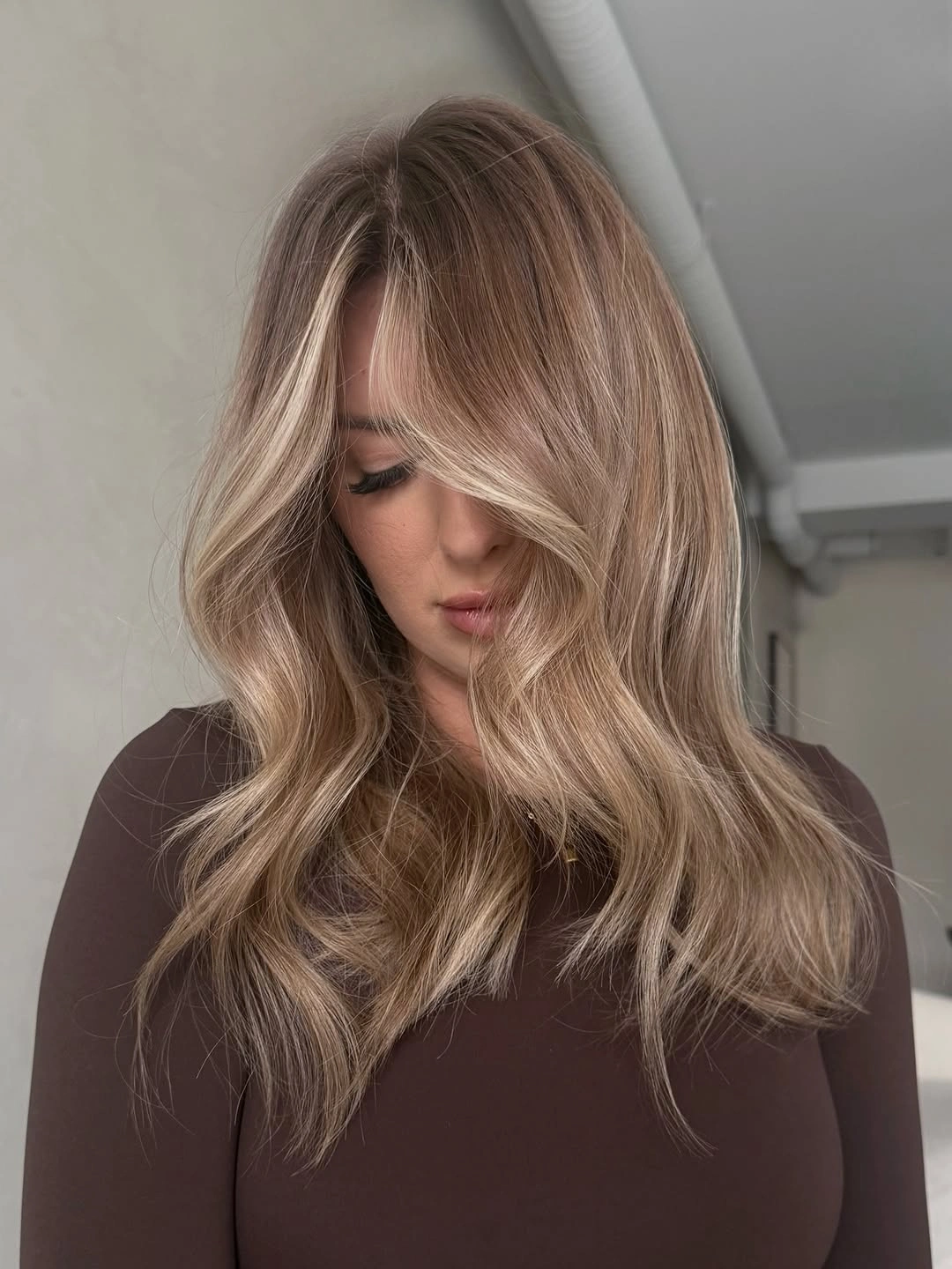 babylights hair ideas Soft Beige Babylights With Face Framing Layers