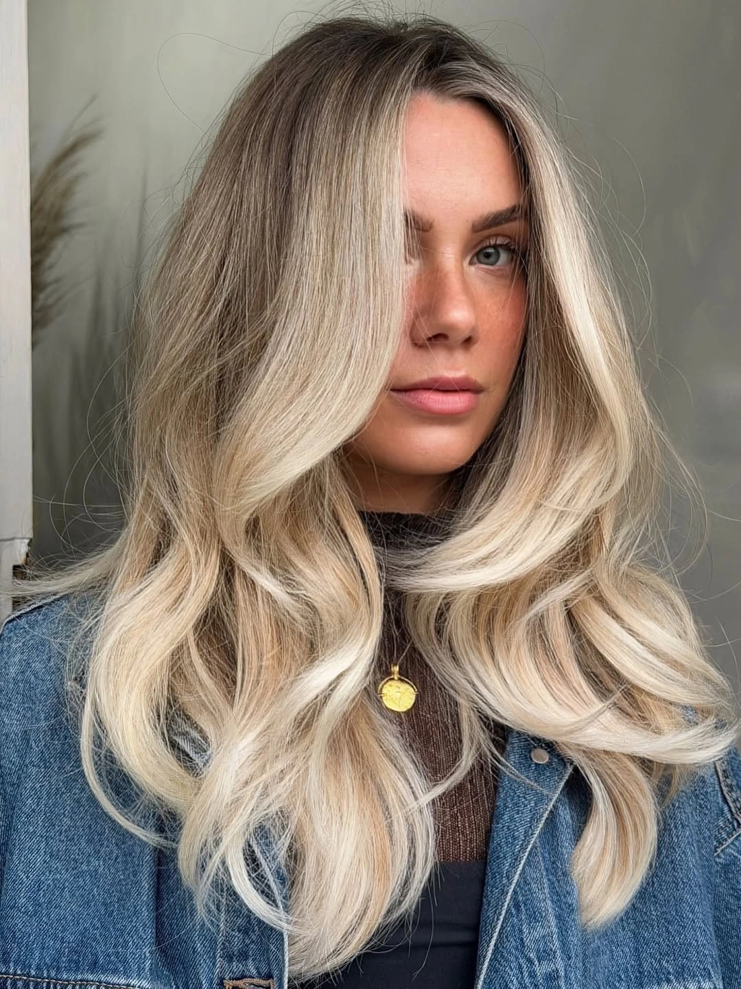 babylights hair ideas Soft Vanilla Blonde Babylights With Airy Layers