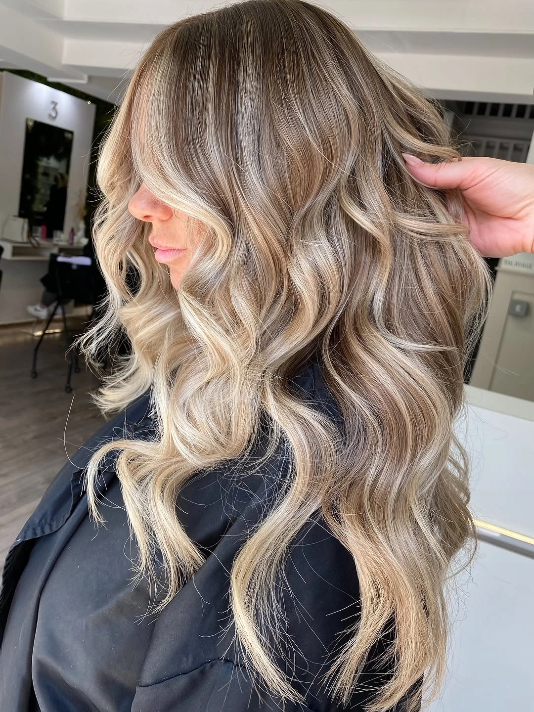 babylights hair ideas Dimensional Beige Blonde Waves