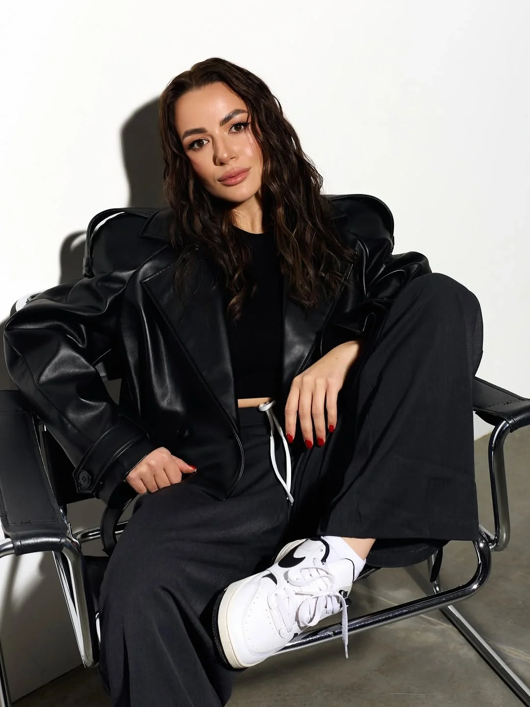 brunch outfit fall 2026 Black Leather Keeps Everyday Style Modern