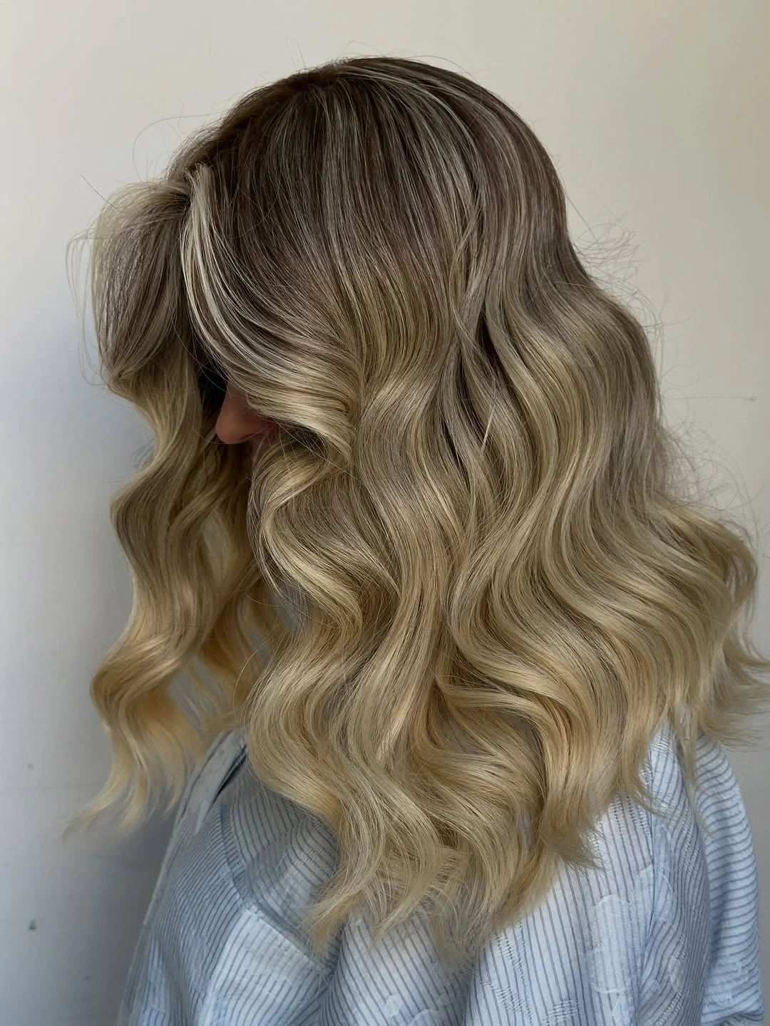 fall blonde hair colour 2026 Creamy Blonde With Brown Low Lights