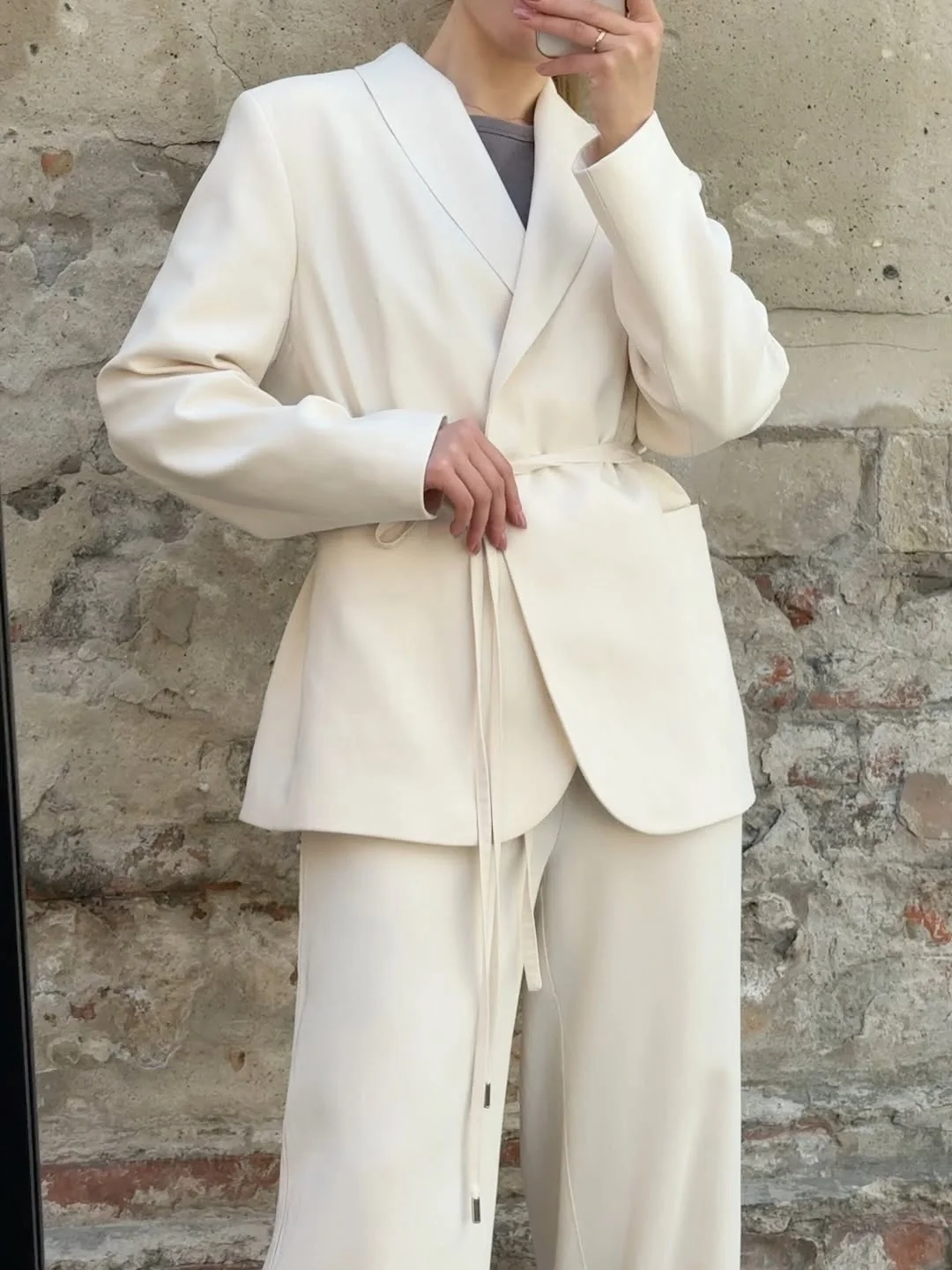 fall classy outfits women 2026 Soft Ivory Tailoring With Modern European Elegance