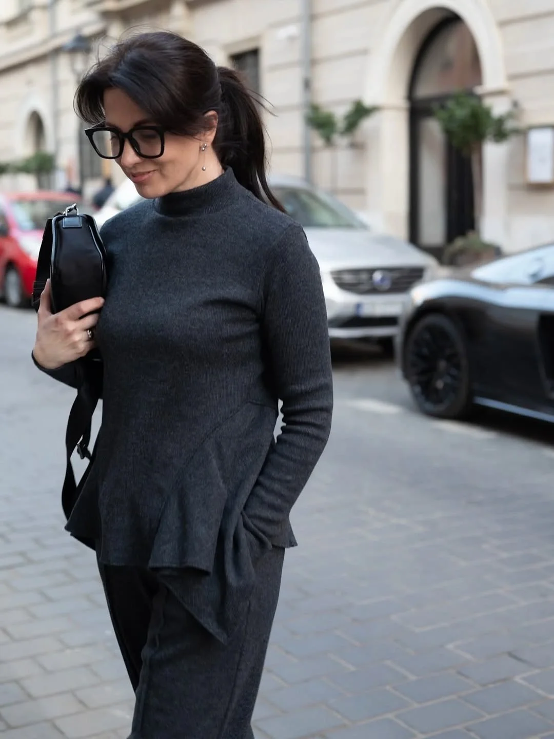 fall classy outfits women 2026 Dark Minimalism And Refined Professional Dressing