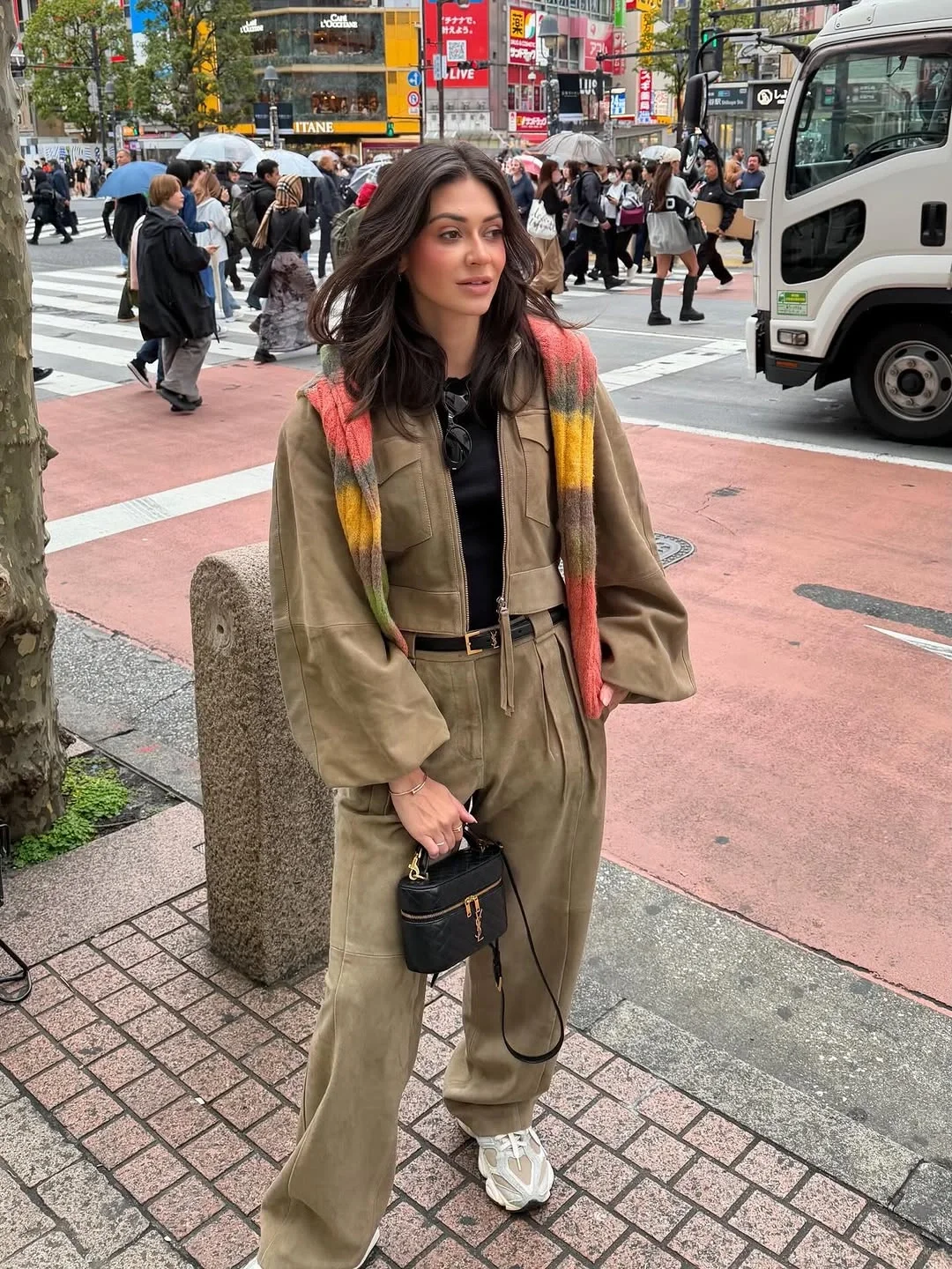 fall comfy outfits 2026 Relaxed Utility Style With Cozy Autumn Layers