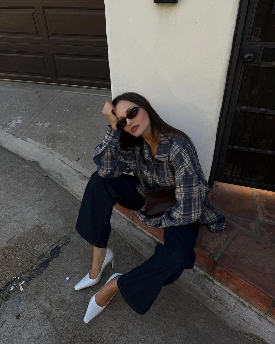 fall flannel shirt outfit women 2026 Classic Gray Plaid Elevated With Sharp Accessories