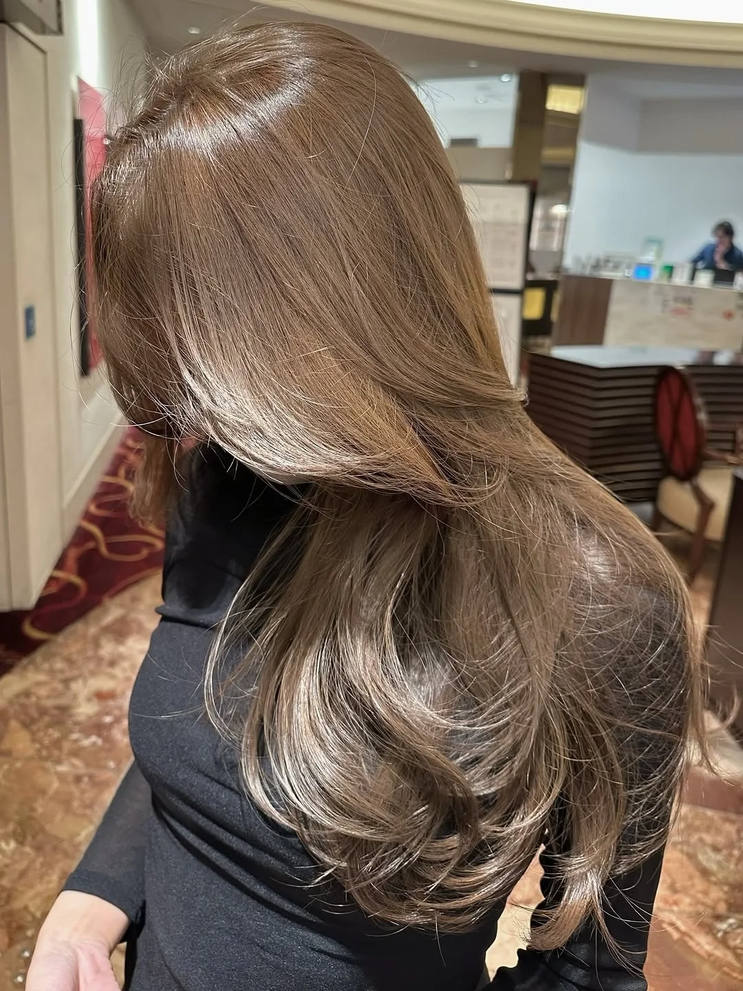 fall hair colour ideas 2026 Cool Mushroom Beige Layers