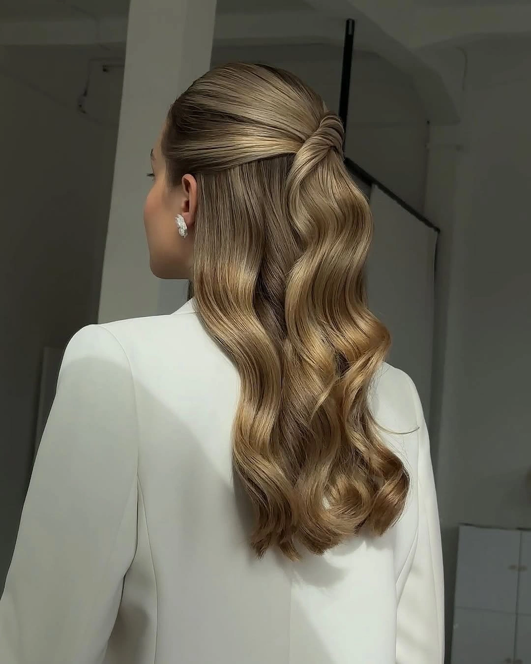 fall hairstyles 2026 Elegant Half Up Waves For Cozy Fall Events