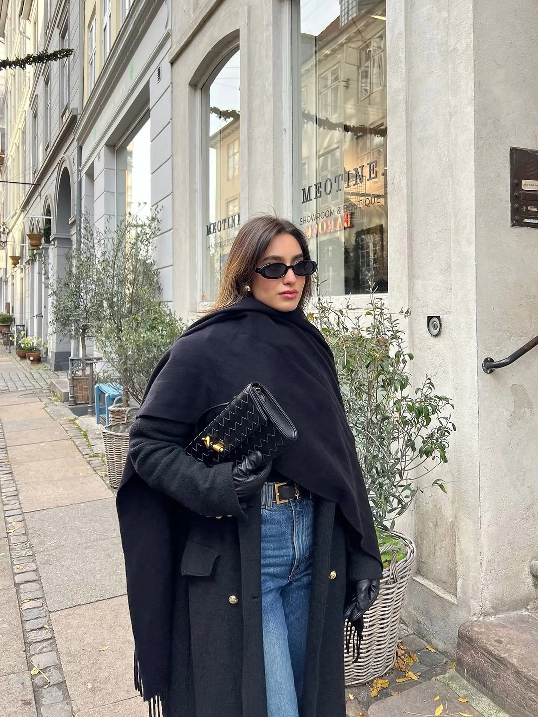 fall layering outfits 2026 Minimal Black Layers With Parisian Appeal