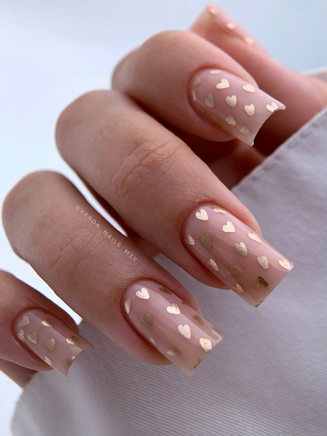 fall manicure 2026 Soft Nude Nails With Tiny Golden Hearts