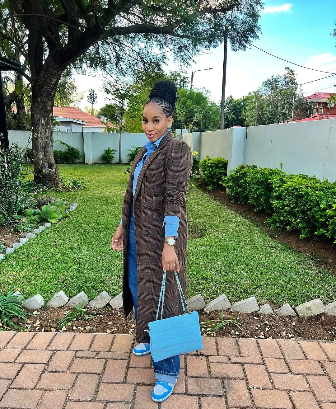 fall outfits with Duster coat 2026 Brown Plaid Layers With Bright Blue Accents