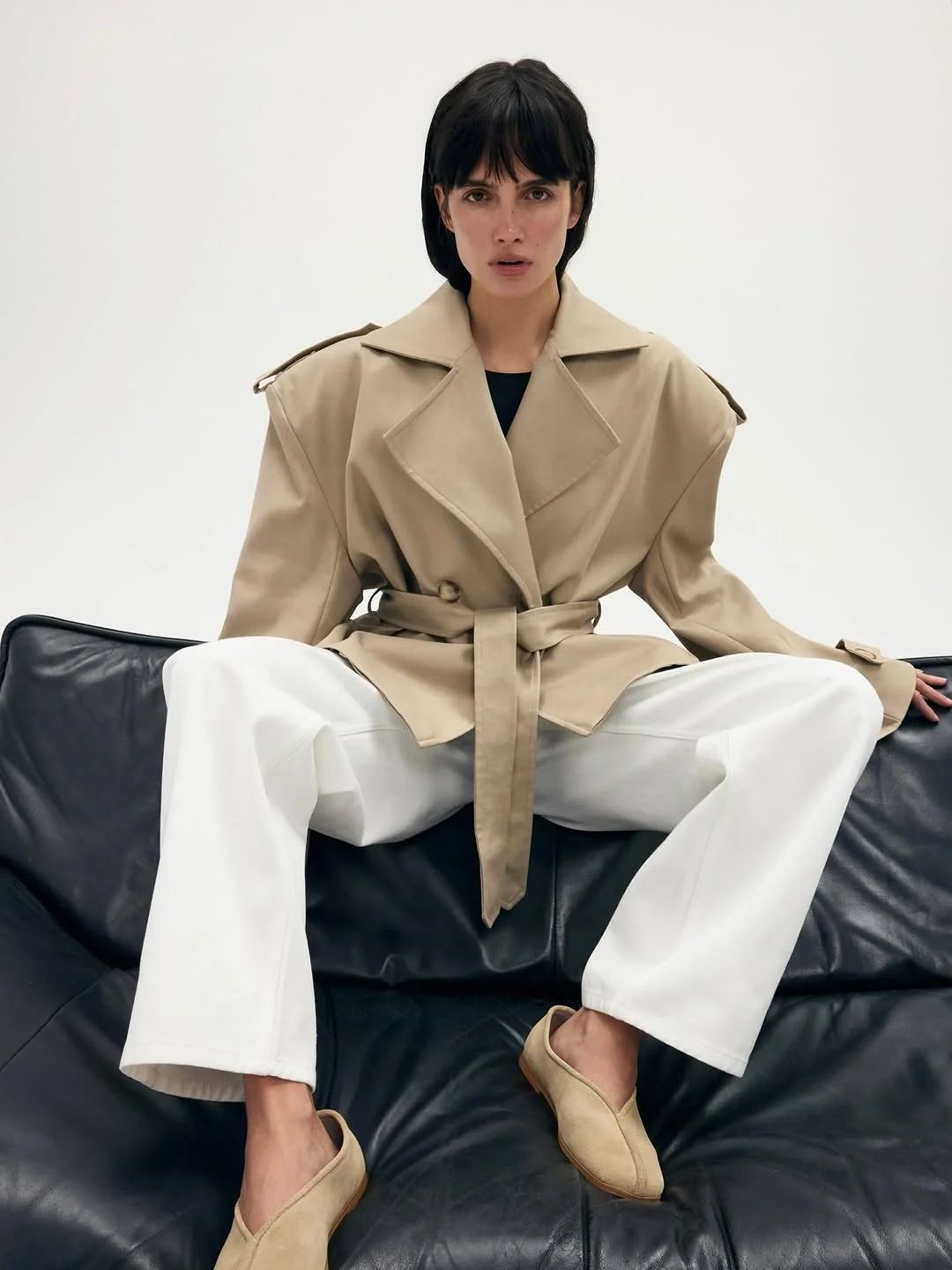fall outfits with Duster coat 2026 Minimal Khaki Duster With Modern White Tailoring