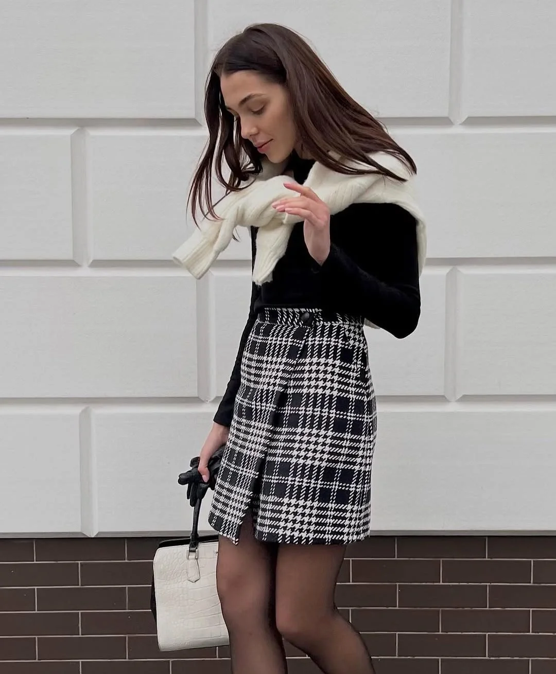 fall plaid outfits for women 2026 Chic Plaid Skirt With Monochrome Layers