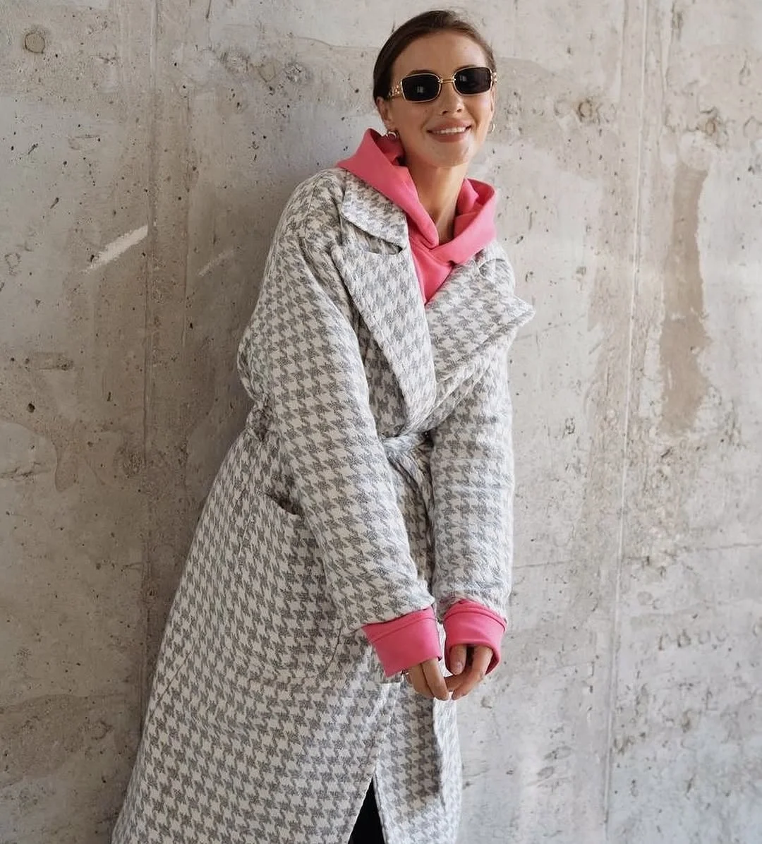 fall plaid outfits for women 2026 Soft Houndstooth With A Bright Pop Of Pink