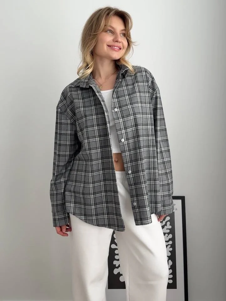 fall plaid outfits for women 2026 Relaxed Gray Plaid Shirt Style