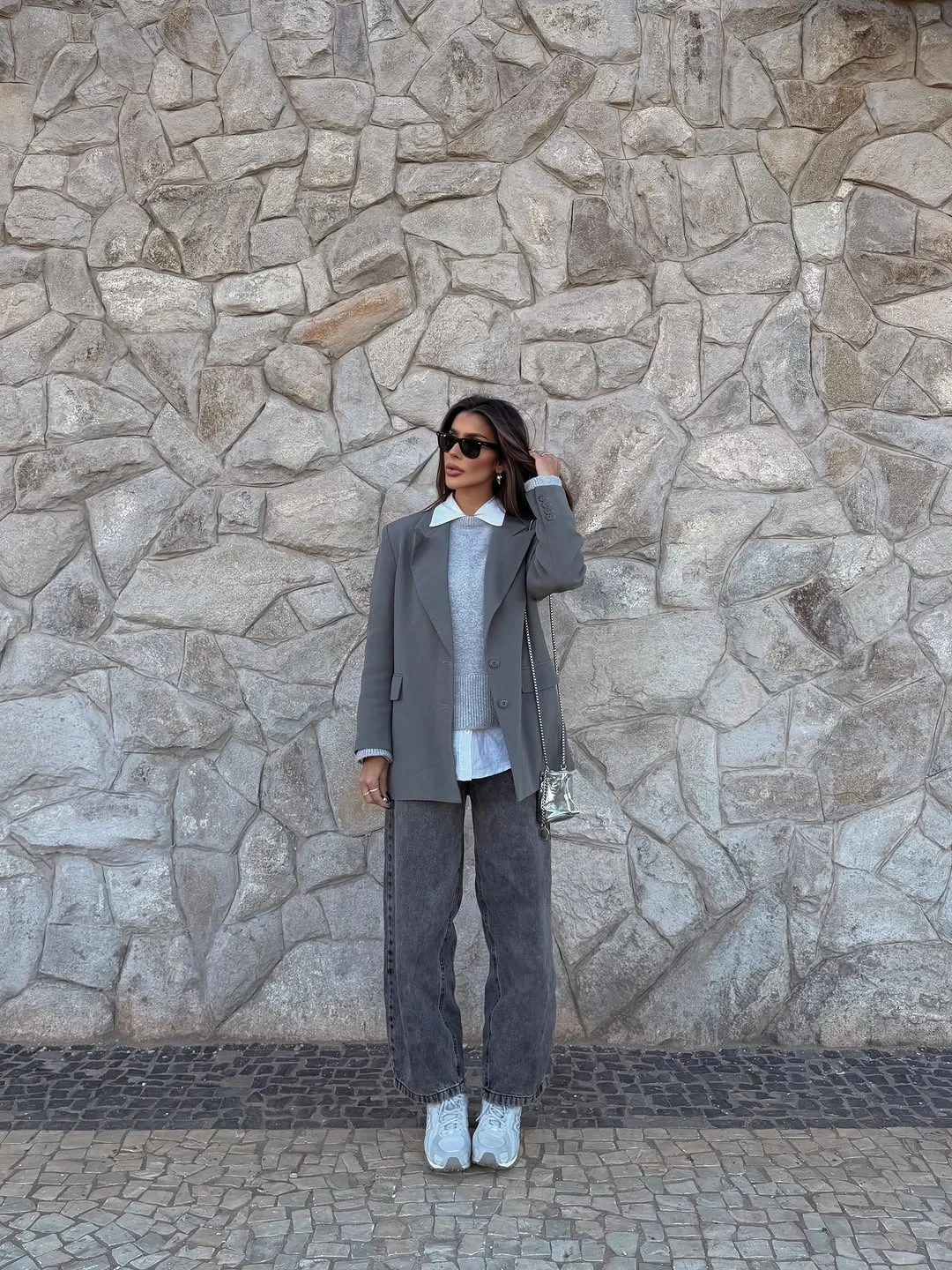 fall streetwear outfits 2026 Relaxed Gray Layers For Everyday City Style