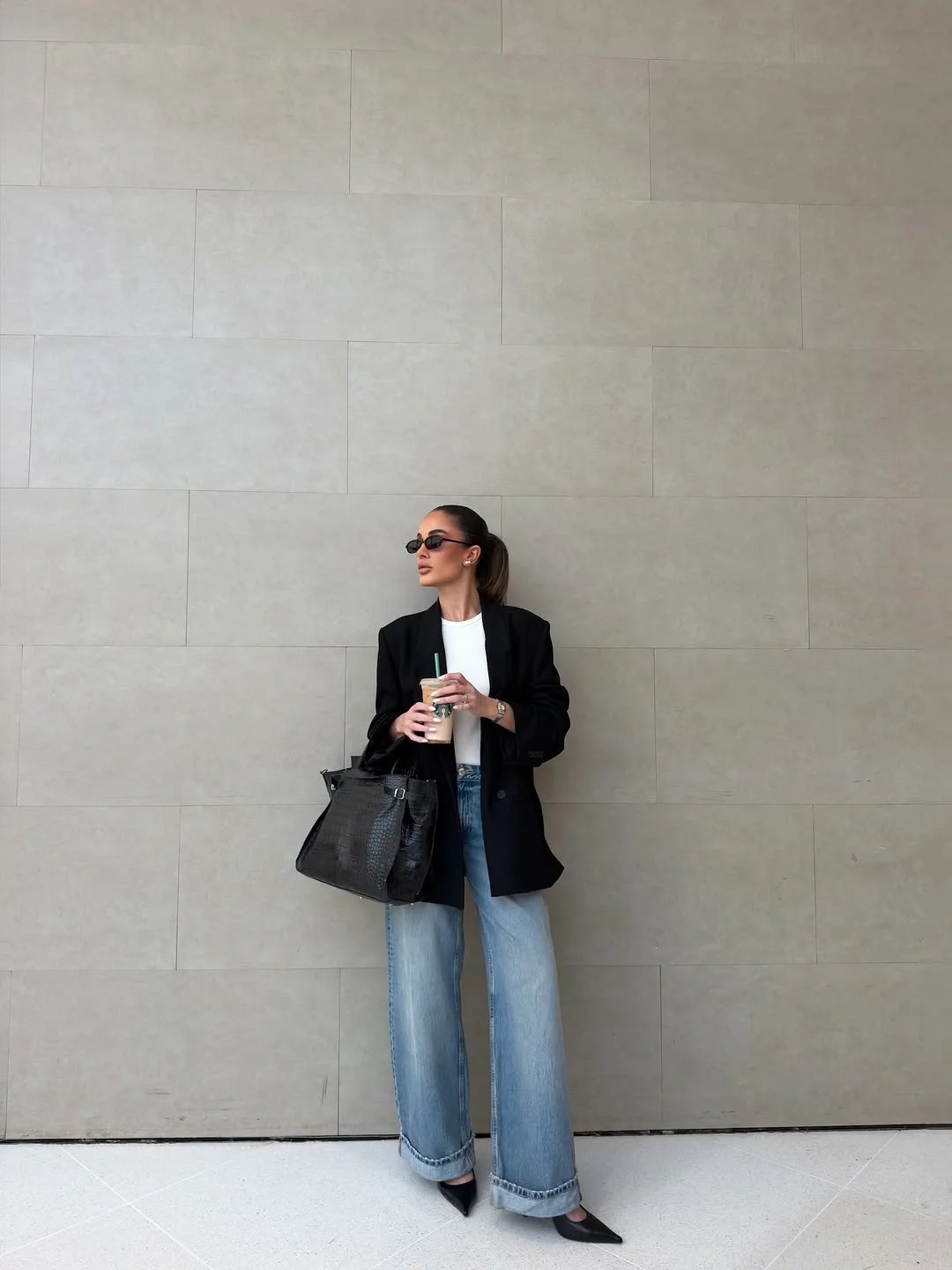 fall streetwear outfits 2026 Relaxed Tailoring Meets Wide-Leg Denim