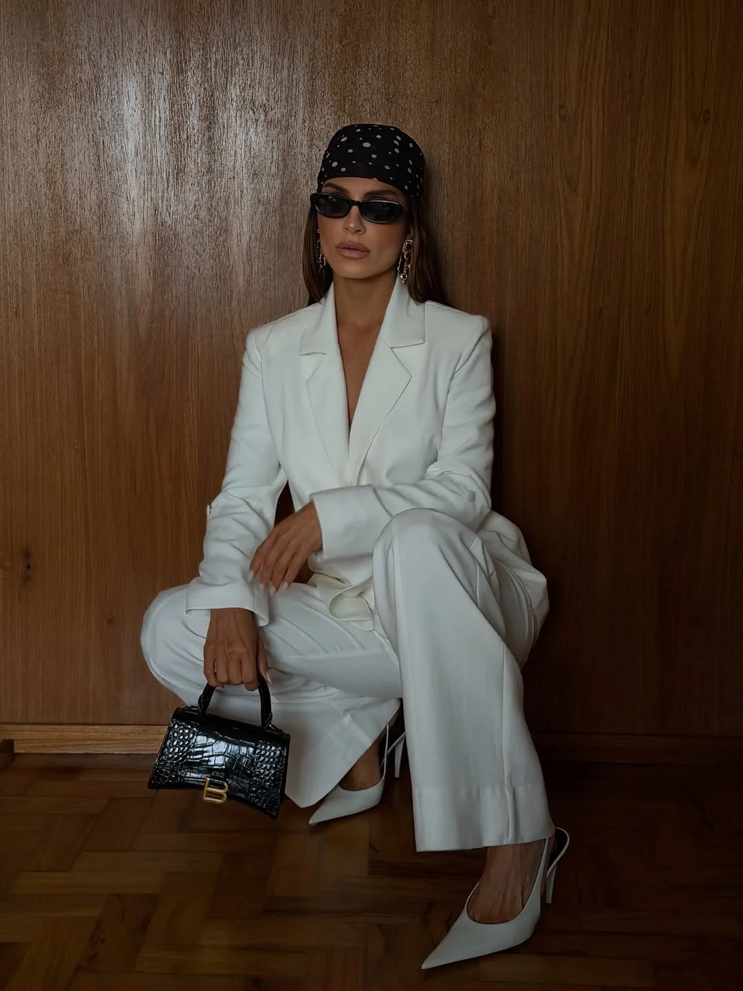 fall streetwear outfits 2026 White Tailoring With A Street Style Twist